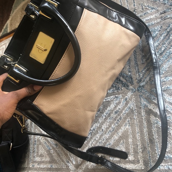 Hand bag - Picture 3 of 9